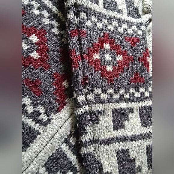 # 300 Roots Cabin Shawl Sweater - Picture 8 of 9